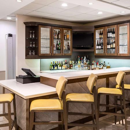 Hilton Garden Inn Bakersfield Buitenkant foto