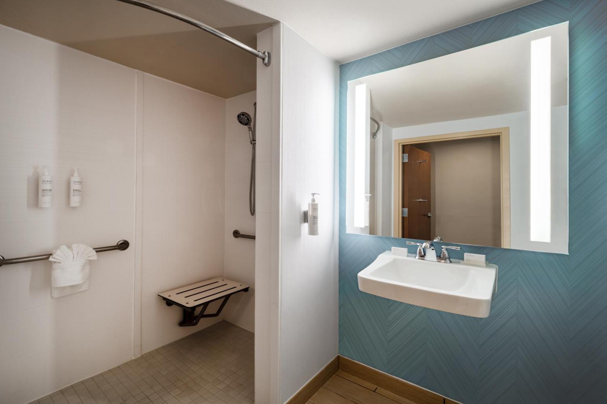 Hilton Garden Inn Bakersfield Buitenkant foto