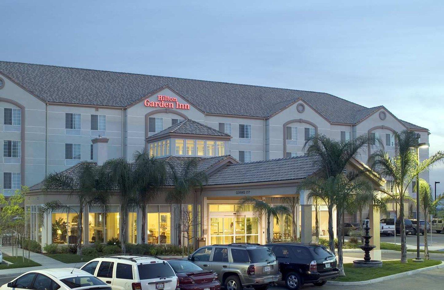Hilton Garden Inn Bakersfield Buitenkant foto