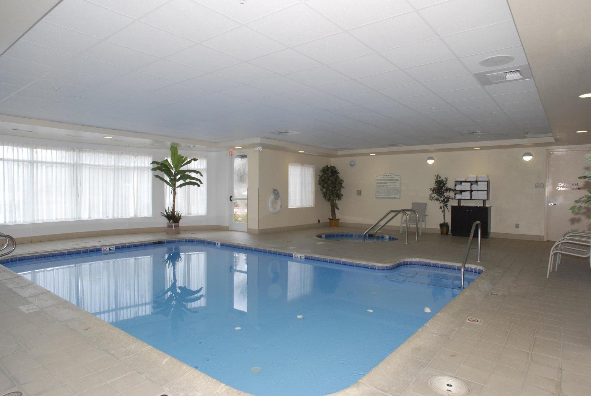 Hilton Garden Inn Bakersfield Buitenkant foto